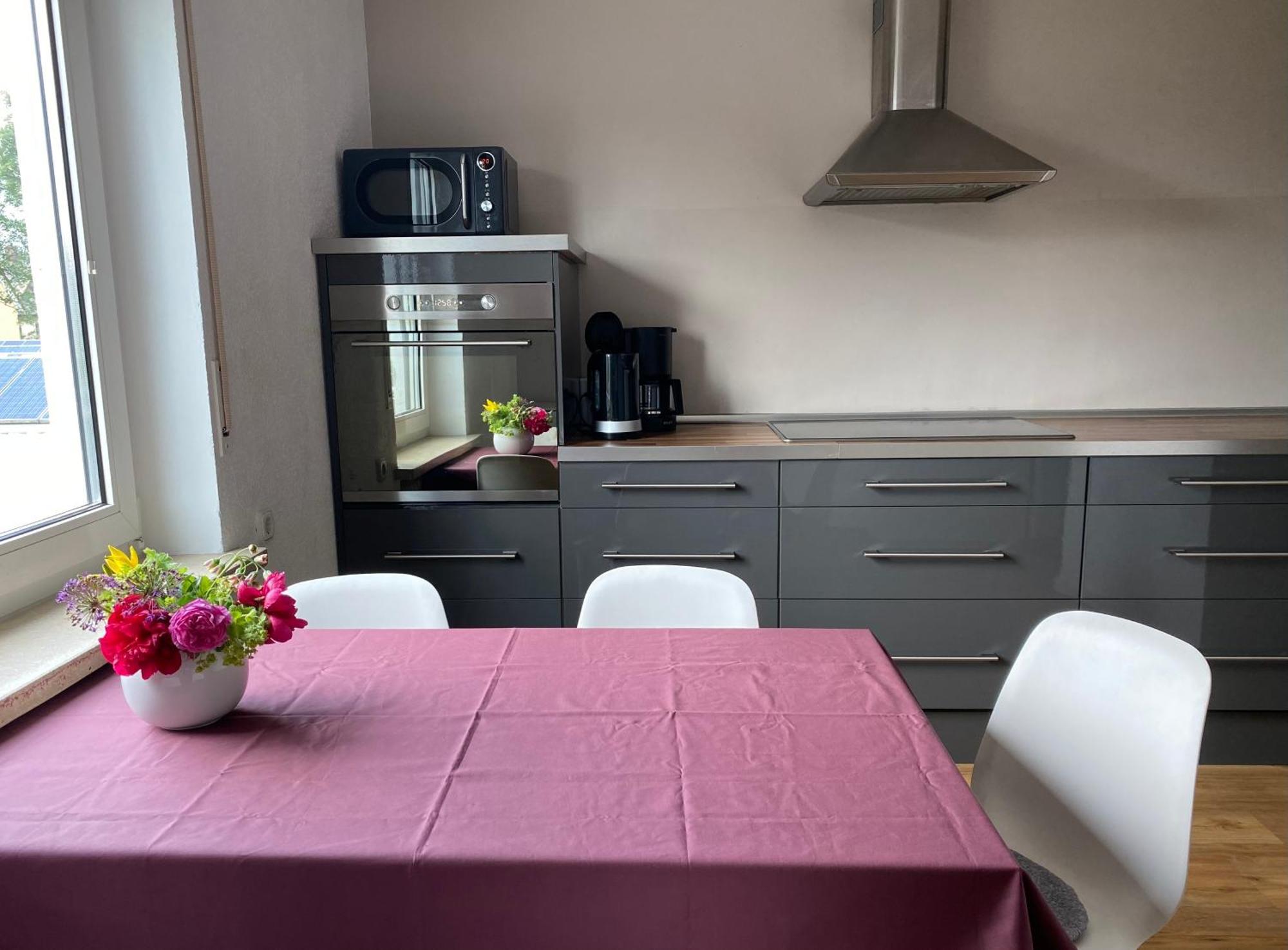 Urbanapartments Memmingen - Mit Kueche & Parkplatz מראה חיצוני תמונה